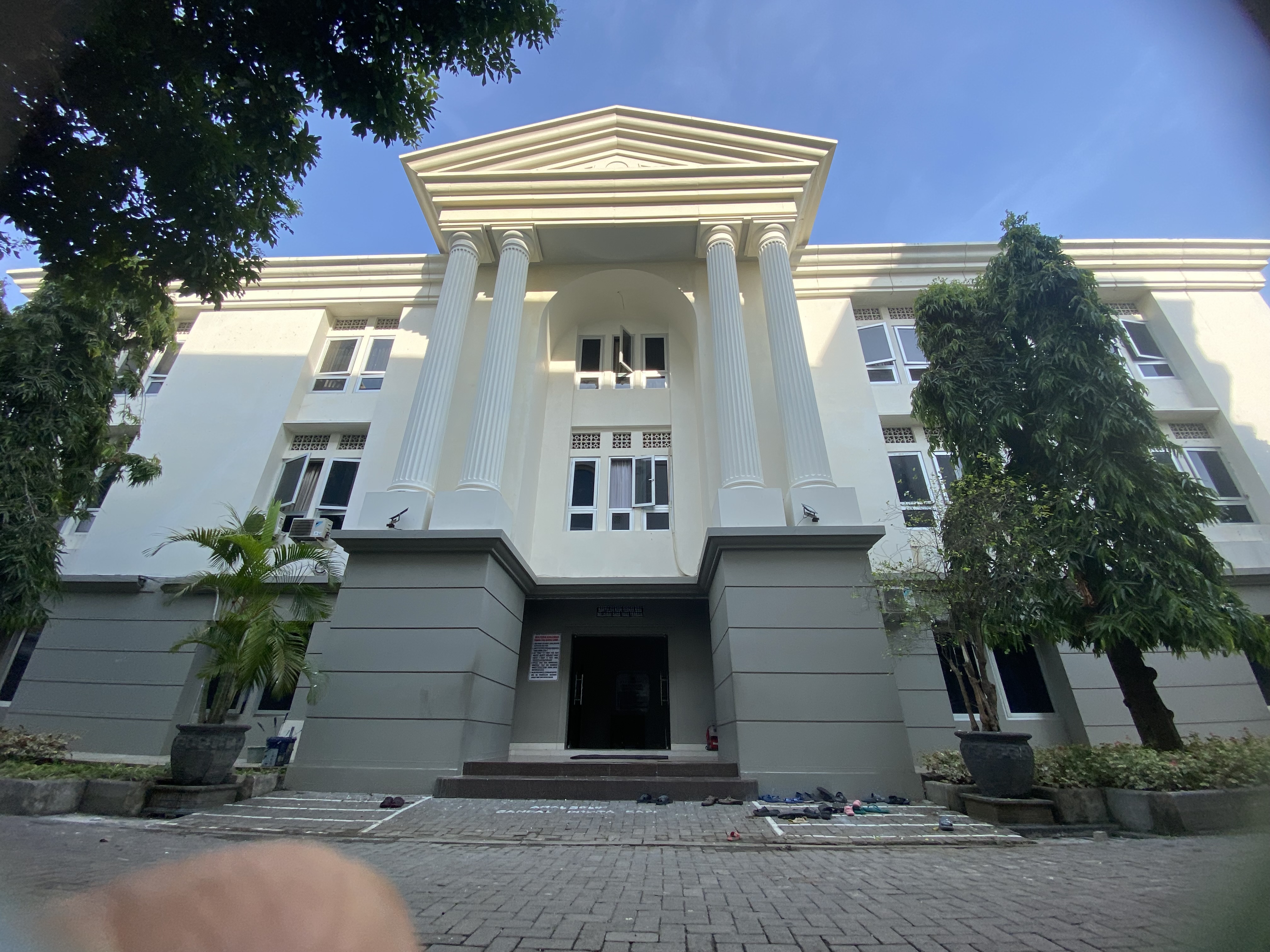 Gedung asrama pondok