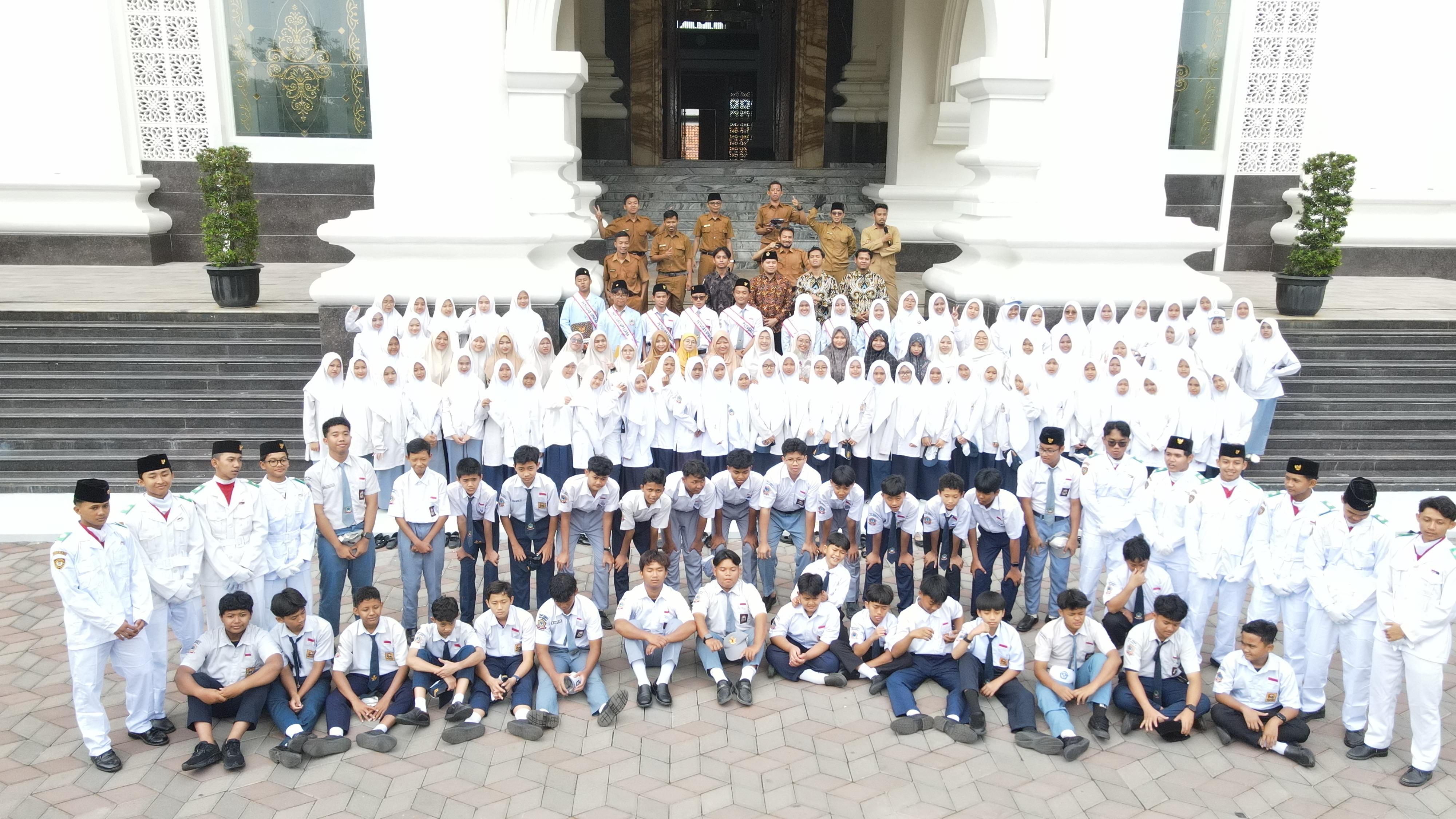 Murid Pondok Pesantren Baitul Munir